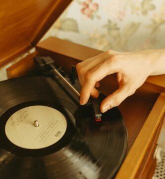 Quien invento el tocadiscos