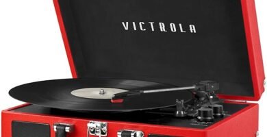 Victrola Suitcase, Tocadiscos Portátil Bluetooth 3 Velocidades, rojo