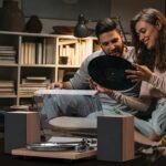 tocadiscos 1 by One Bluetooth HiFi con altavoces estilo